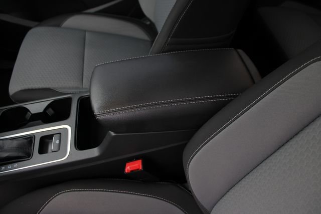 Used 2017 Ford Escape SE w/ Equipment Group 201A image 19