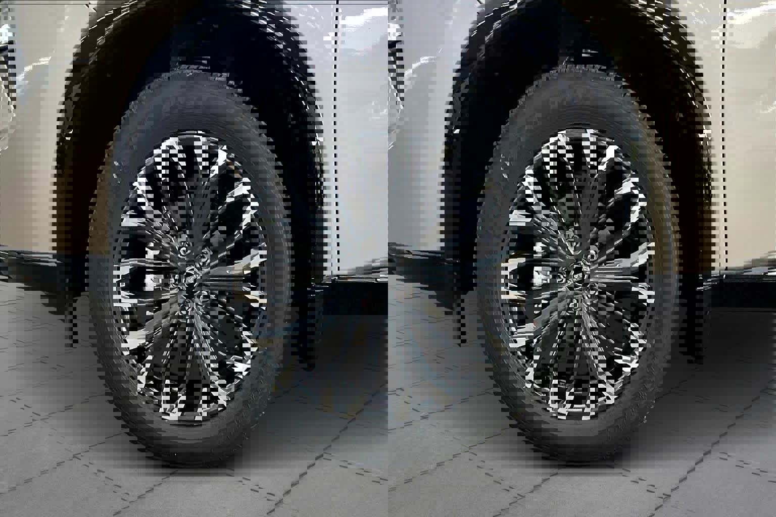 New 2026 Nissan Rogue Platinum image 9