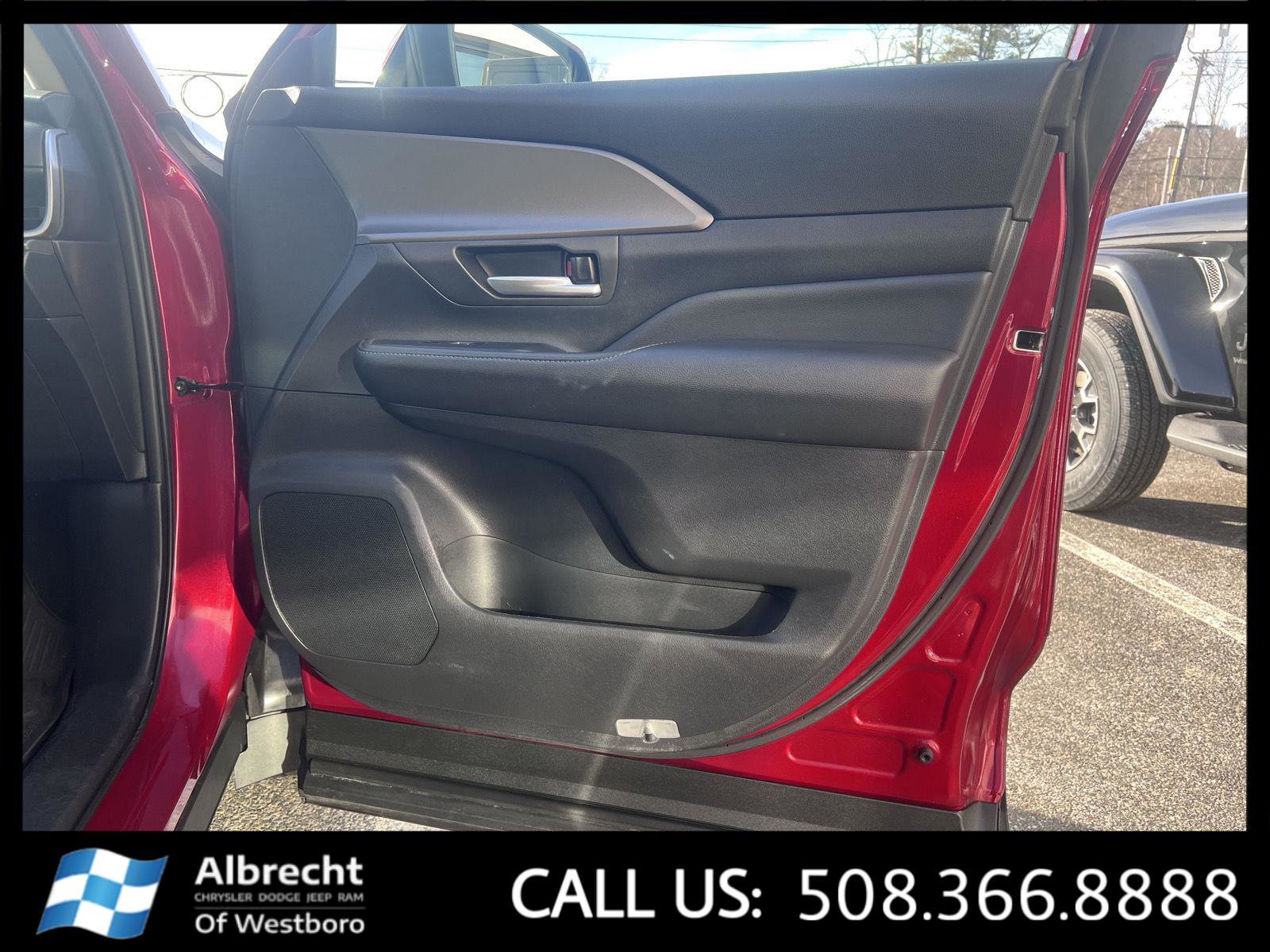 Used 2024 Toyota Grand Highlander XLE image 23