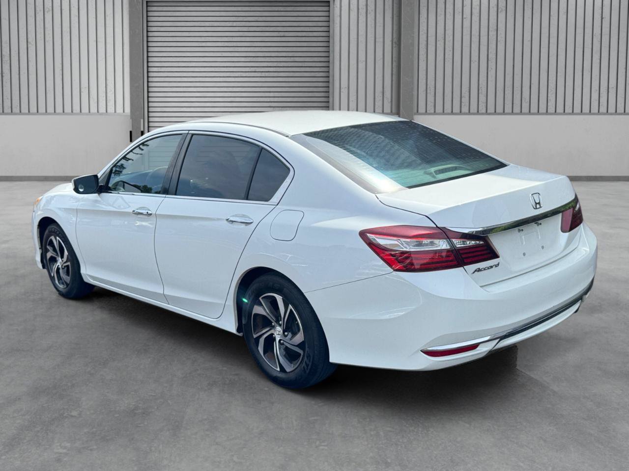 Used 2017 Honda Accord LX image 31