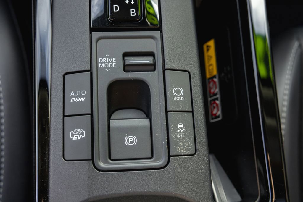 Used 2026 Toyota Prius Plug-In Hybrid image 21