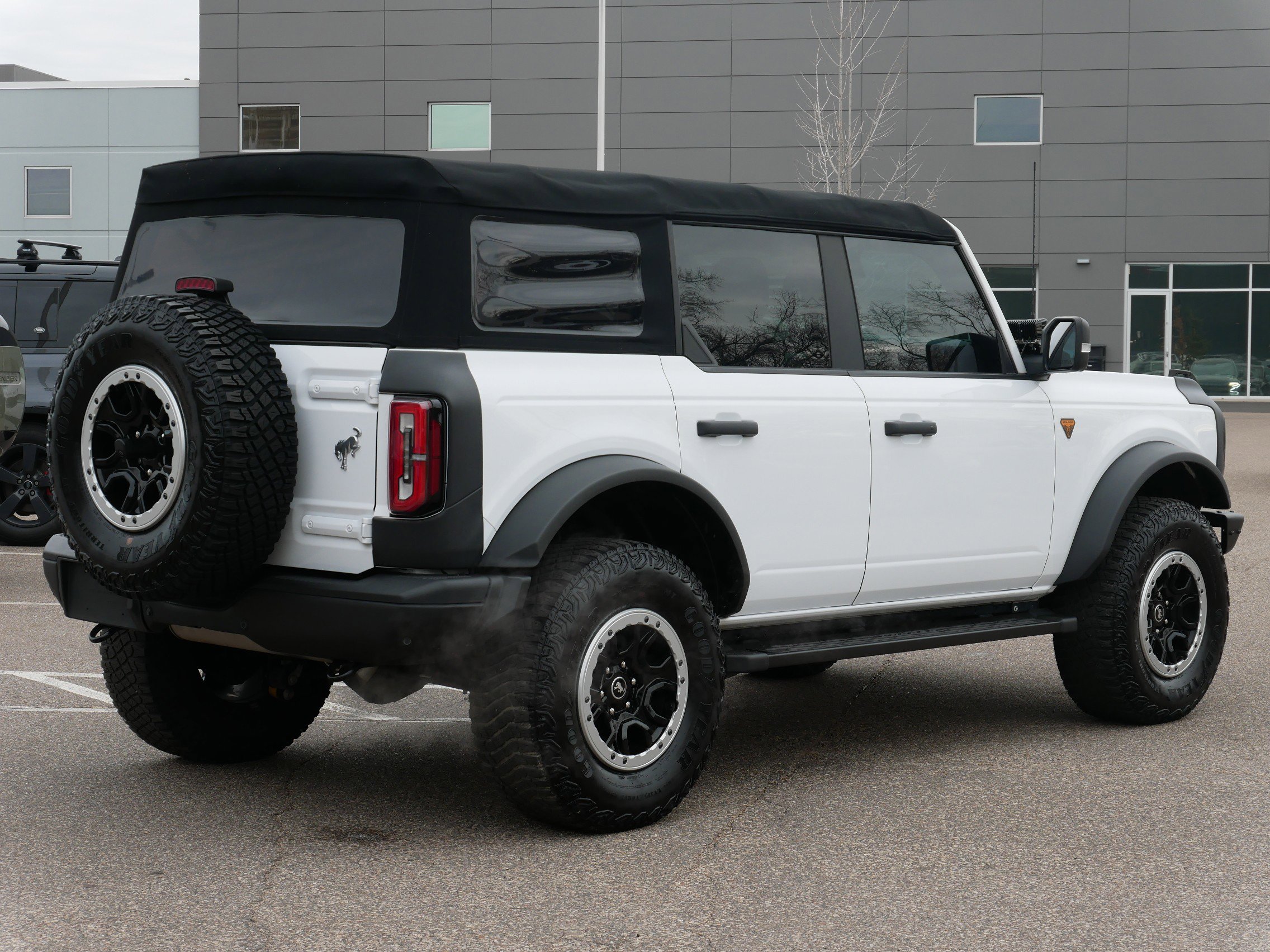Used 2022 Ford Bronco Badlands image 5