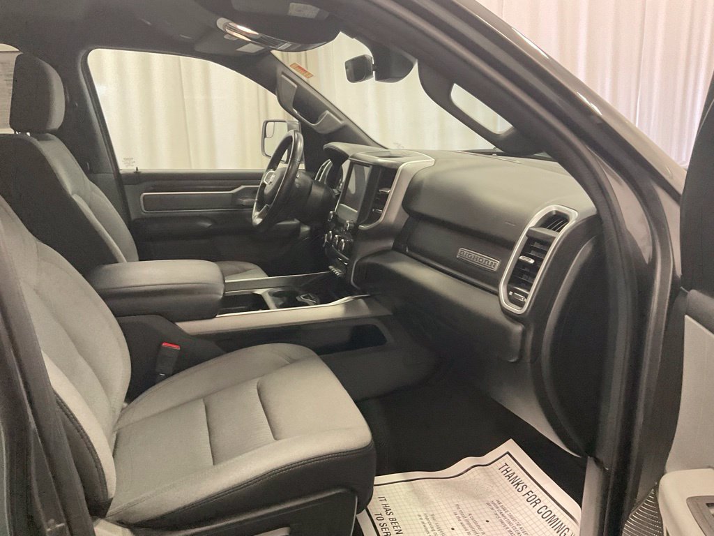 Used 2023 RAM 1500 Big Horn AWD/4WD image 30