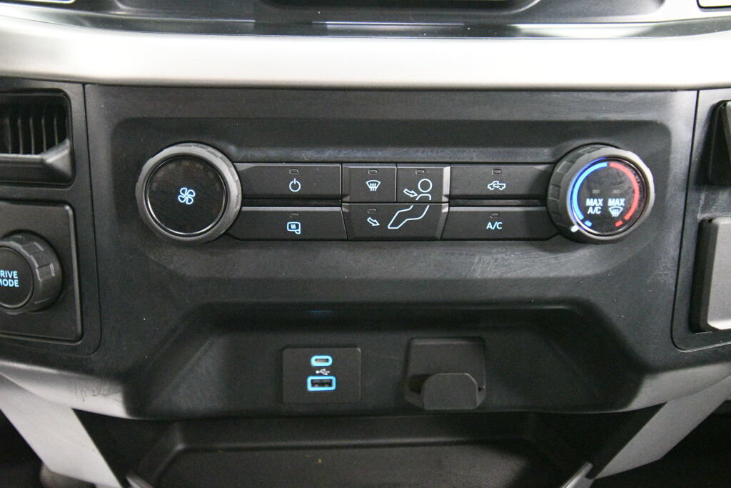 Used 2022 Ford F150 XL w/ Equipment Group 101A High RWD image 17