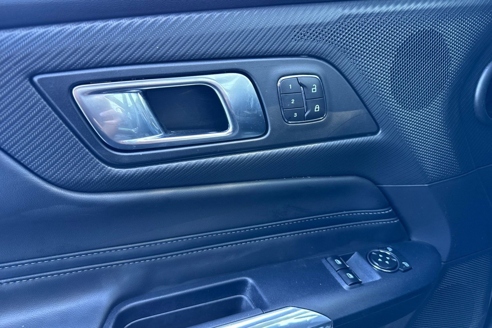 Used 2025 Ford Mustang GT Premium image 11