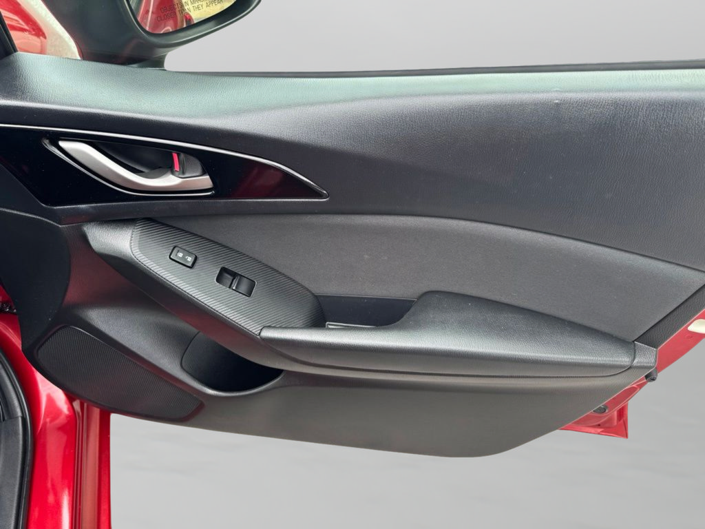 Used 2015 MAZDA MAZDA3 i Sport FWD image 37
