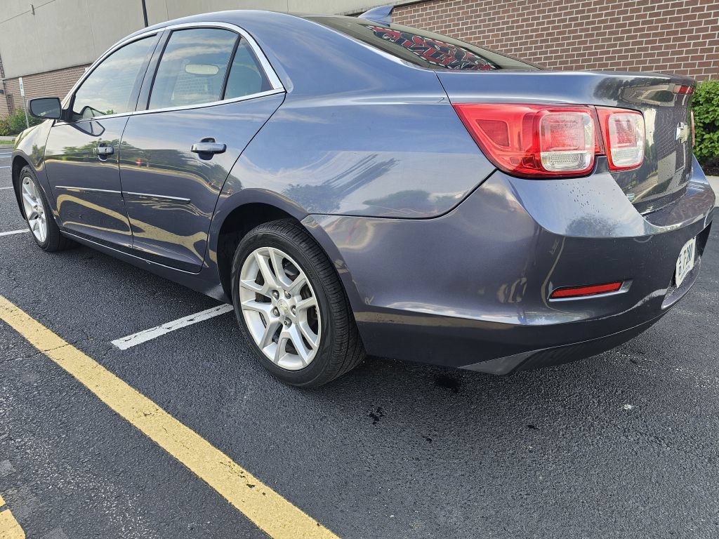 Used 2015 Chevrolet Malibu LT w/ Power Convenience Package FWD image 4