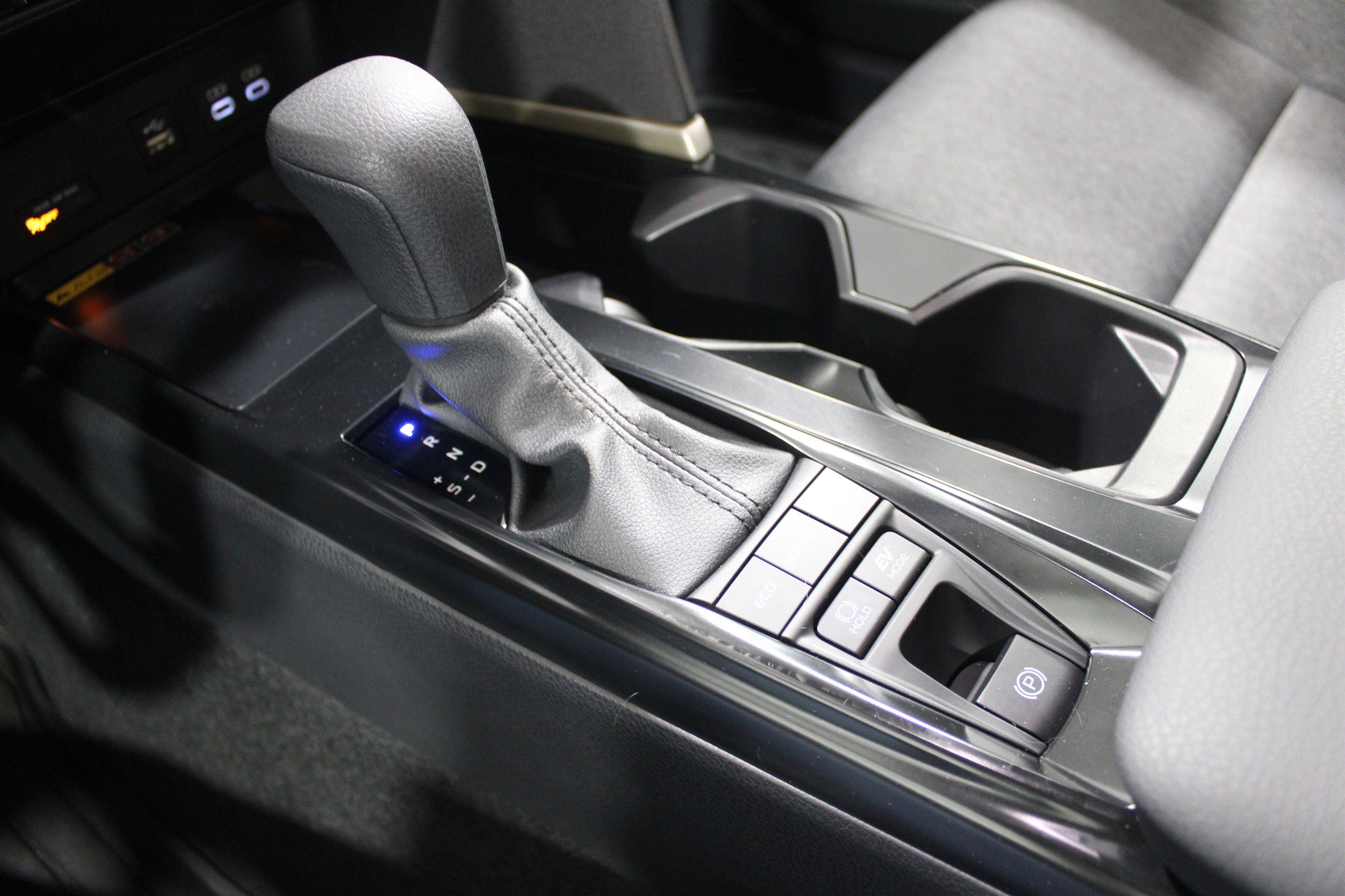 Used 2025 Toyota Camry LE w/ Convenience Package image 17