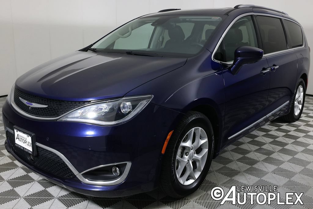 Used 2019 Chrysler Pacifica Touring-L Plus FWD image 9