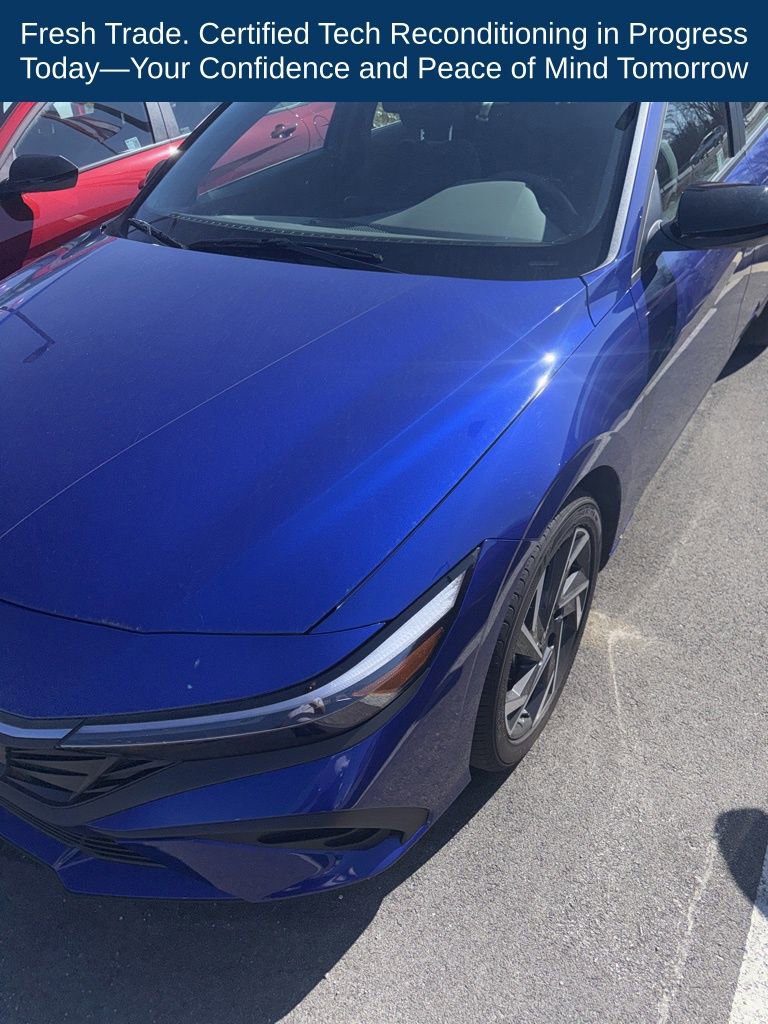 Used 2025 Hyundai Elantra Sport image 3