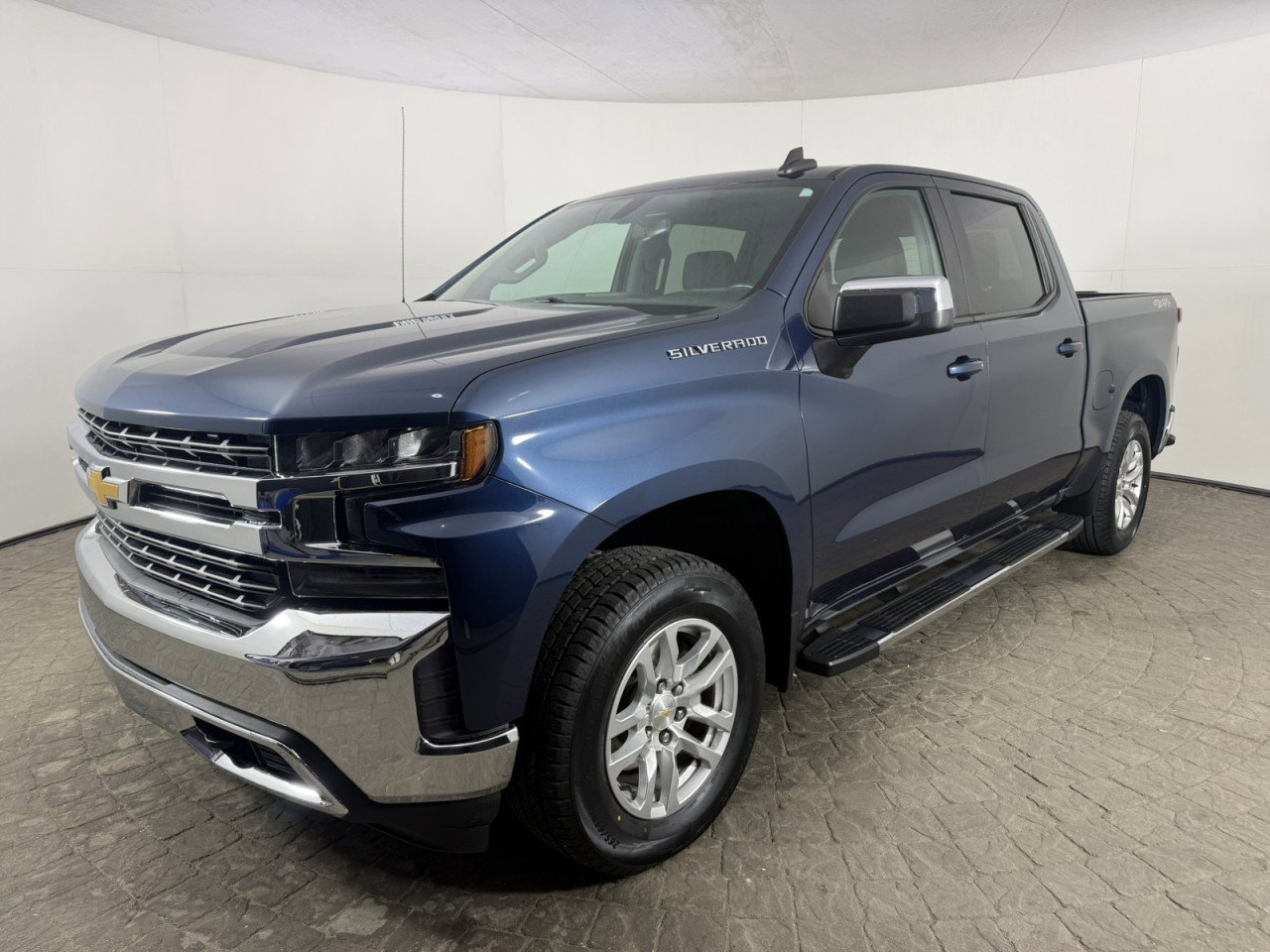 Used 2020 Chevrolet Silverado 1500 LT w/ All-Star Edition image 3