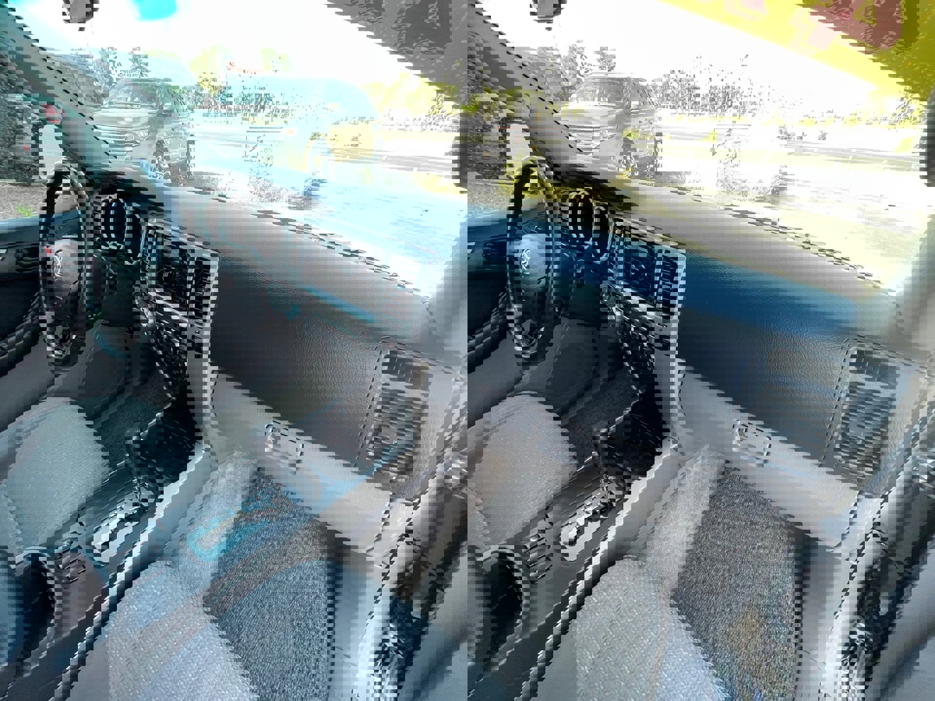 Used 2004 Toyota 4Runner SR5 AWD/4WD image 26