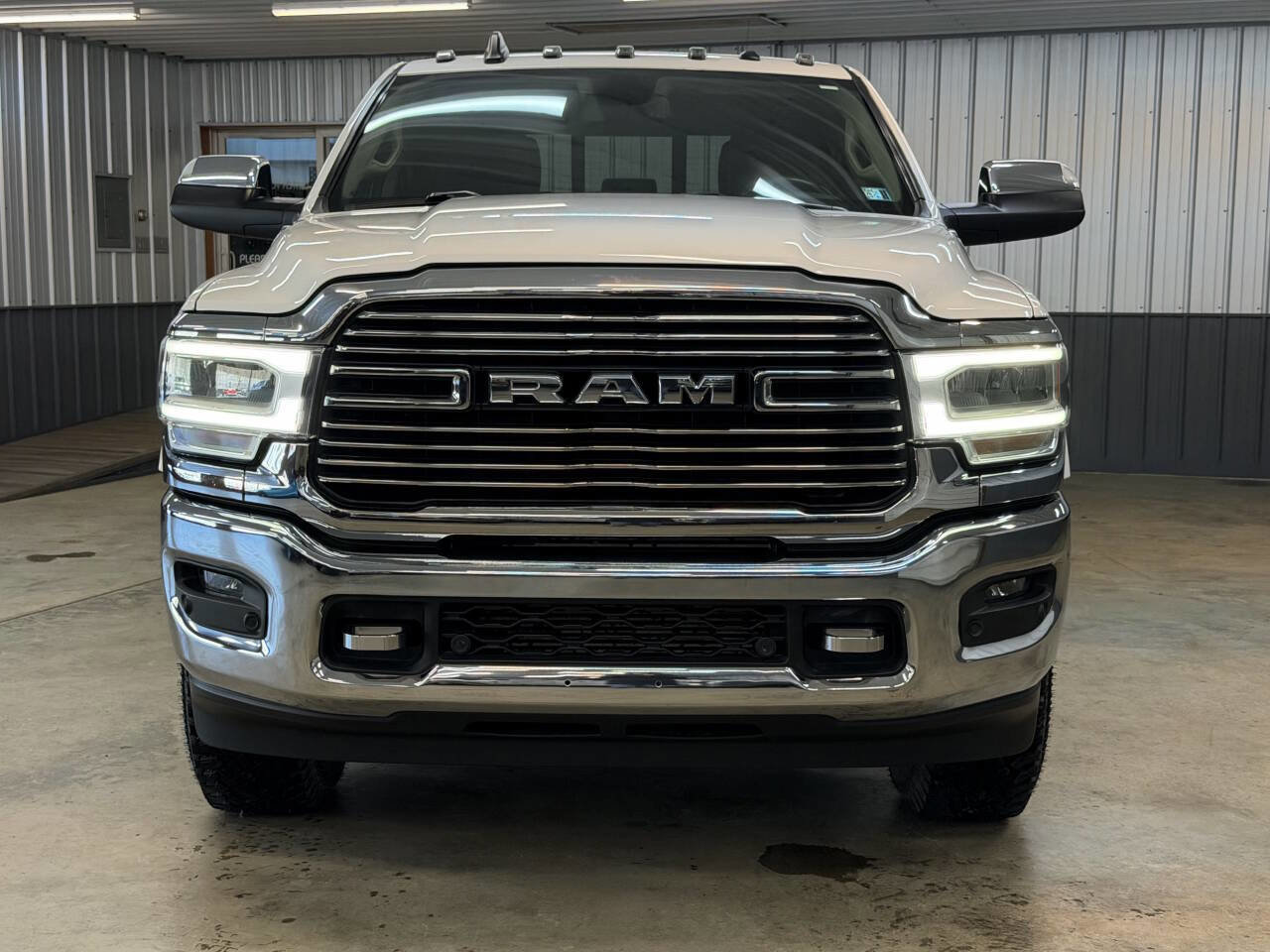 Used 2019 RAM 3500 Laramie image 3
