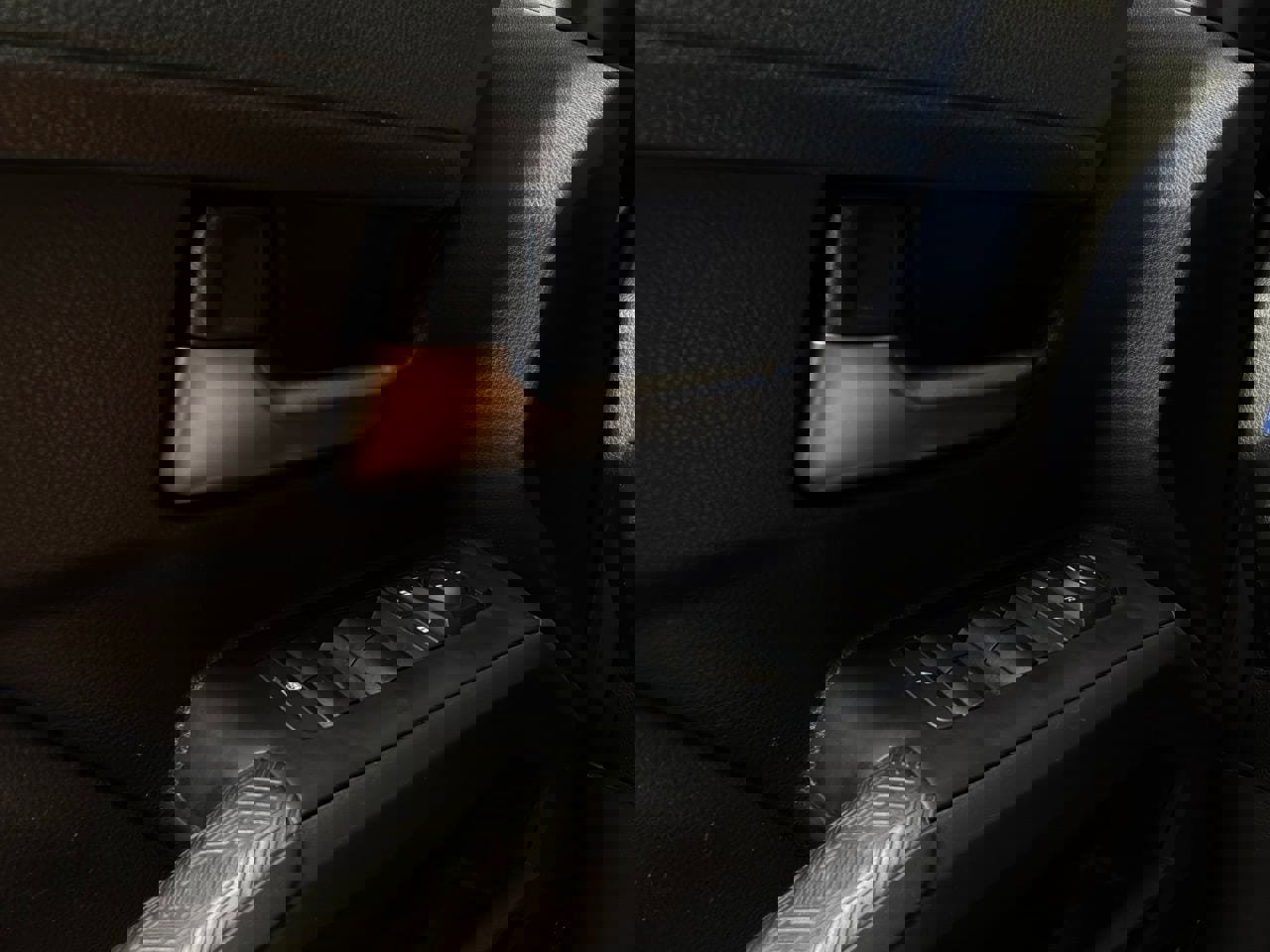 Used 2025 Toyota Tacoma TRD Off-Road image 19