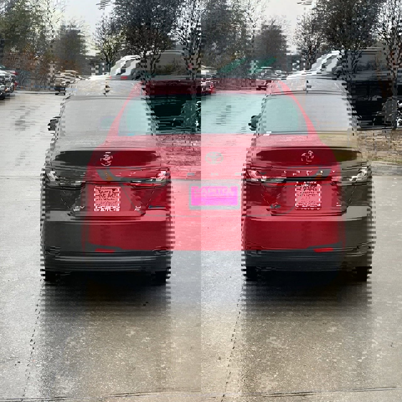 Used 2025 Toyota Camry LE image 5