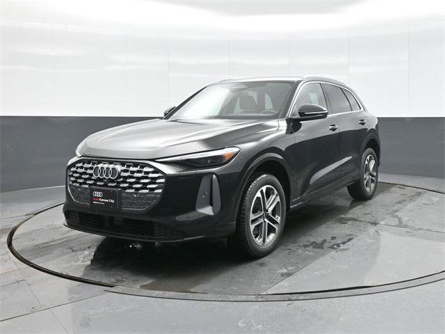 New 2025 Audi Q5 Premium image 3