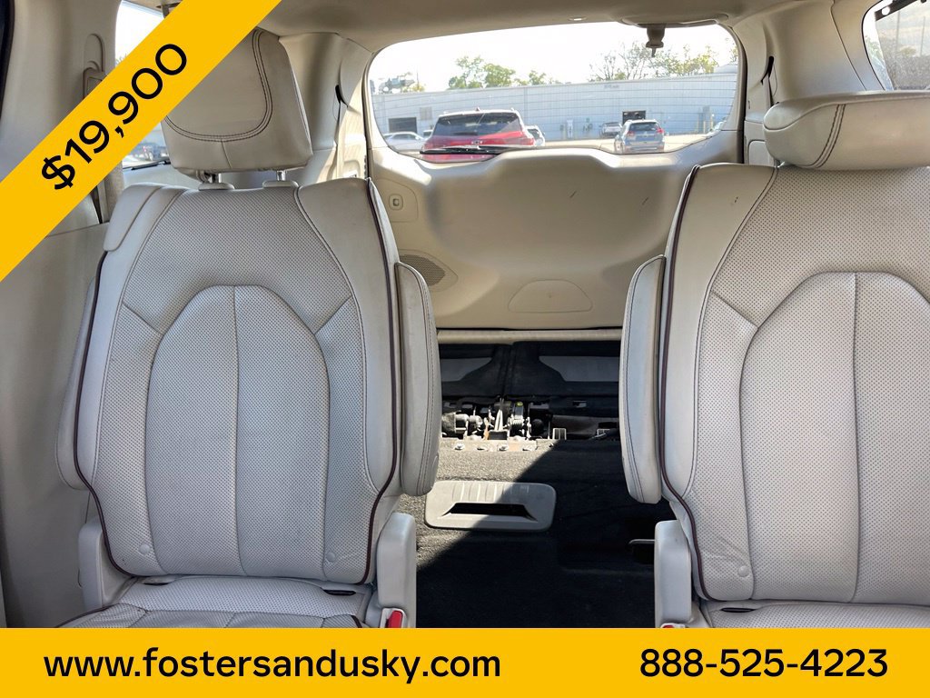 Used 2020 Chrysler Pacifica Limited FWD image 12