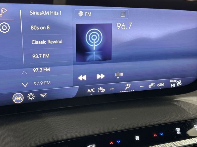 Certified 2025 Buick Enclave Preferred image 13