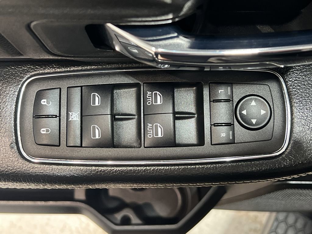 Used 2023 RAM 1500 Classic Warlock image 10