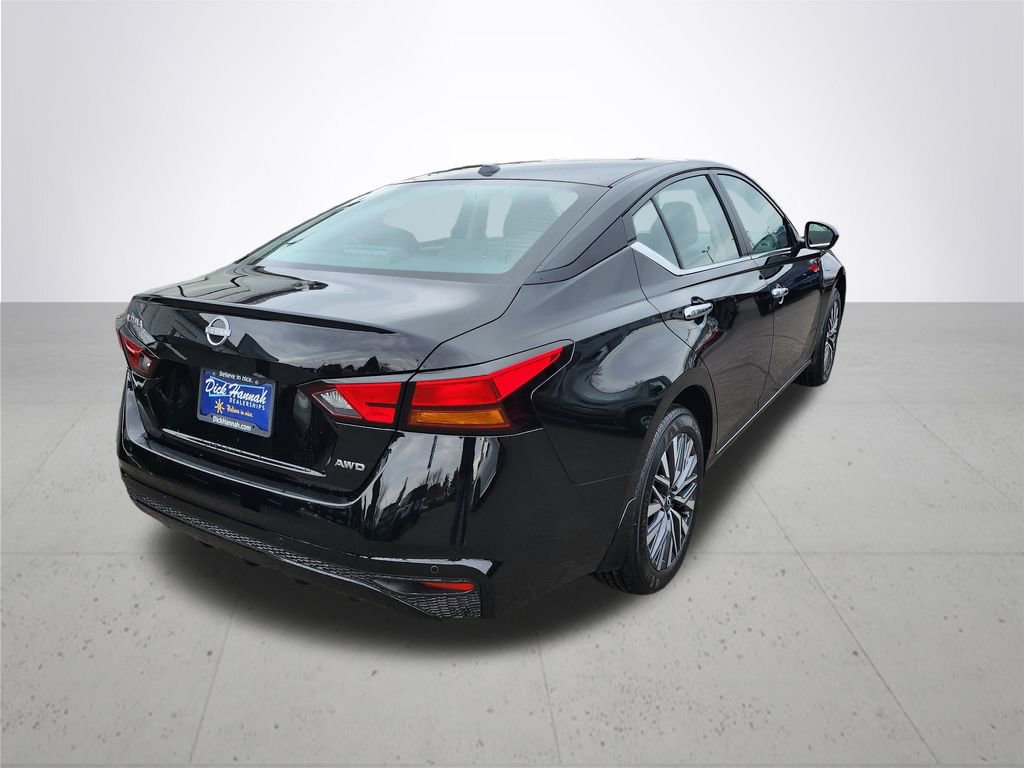 New 2025 Nissan Altima 2.5 SV image 7