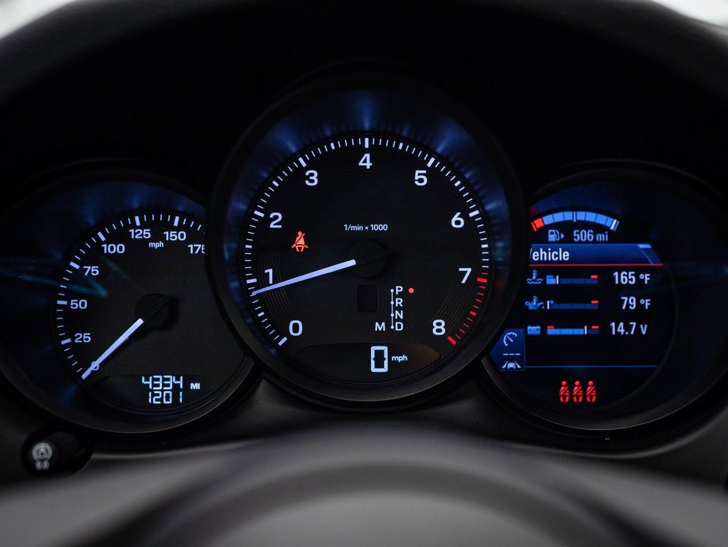 Used 2025 Porsche Macan image 27