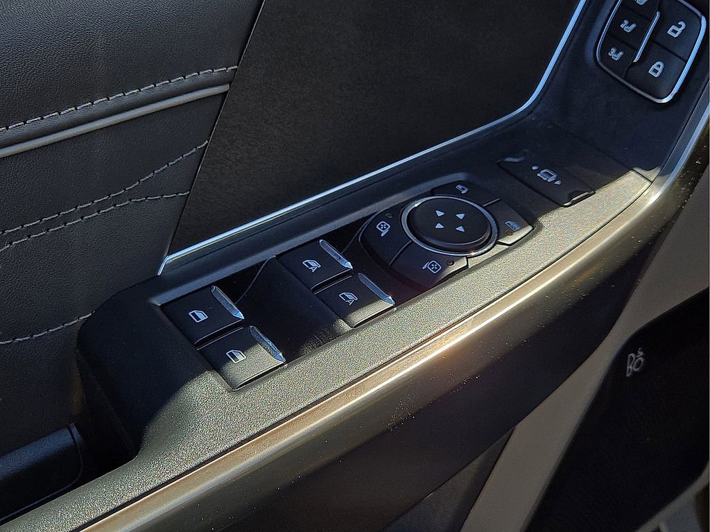 Used 2026 Ford F250 Platinum w/ Platinum Plus Package image 22