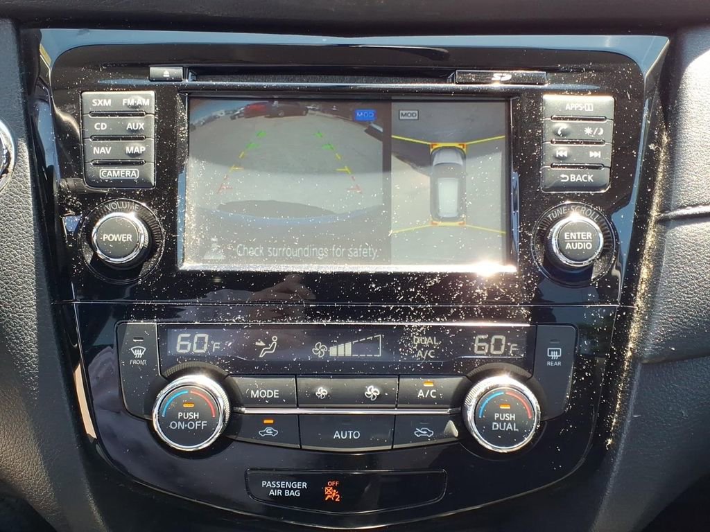 Used 2017 Nissan Rogue SV w/ SV Premium Package AWD/4WD image 13