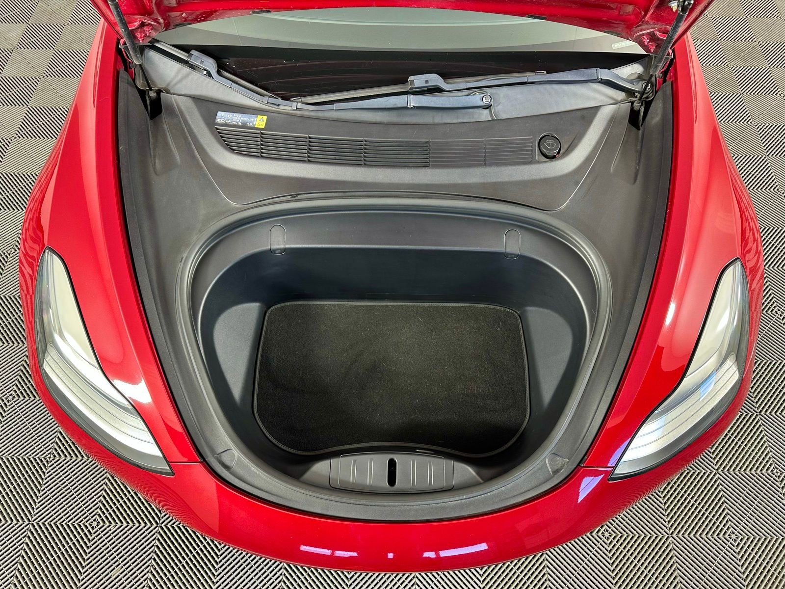 Used 2018 Tesla Model 3 Long Range AWD/4WD image 22