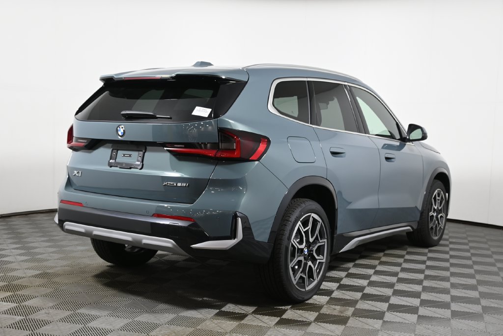 New 2026 BMW X1 xDrive28i w/ Technology Package AWD/4WD image 7