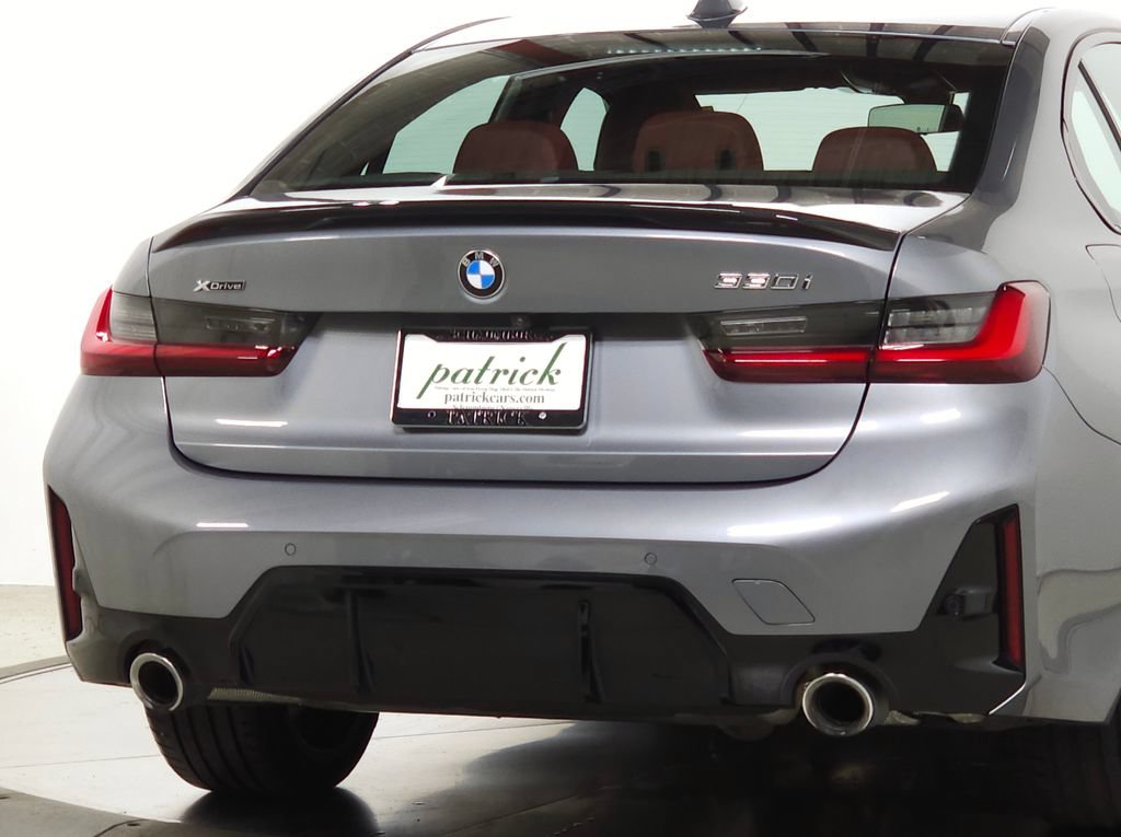 Used 2024 BMW 330i xDrive Sedan w/ M Sport Package AWD/4WD image 9