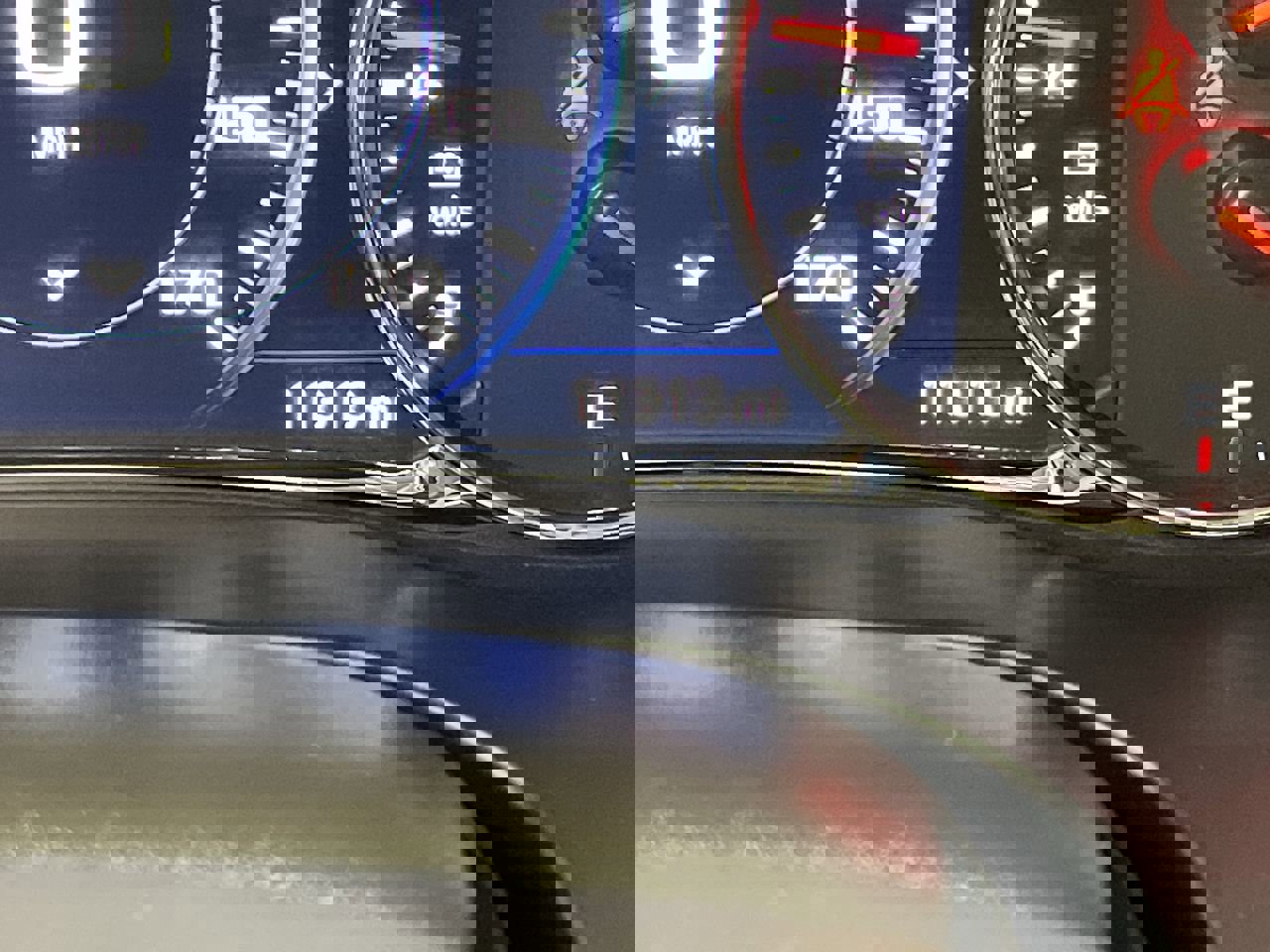 Certified 2023 GMC Acadia Denali w/ Denali Ultimate Package AWD/4WD image 19