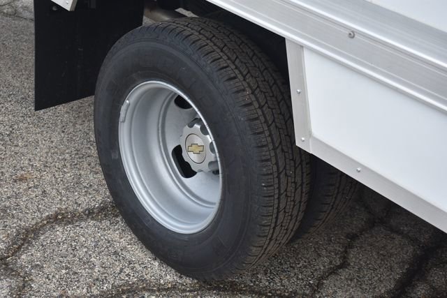 New 2025 Chevrolet Express 3500 w/ Power Convenience Package image 15