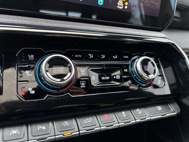 Used 2023 GMC Sierra 1500 AT4 w/ AT4 Premium Package image 18