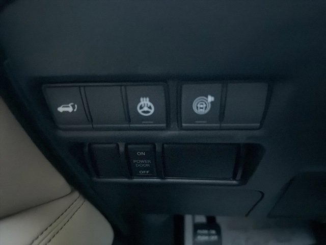 Used 2024 Nissan Armada Platinum w/ Captain's Chairs Package image 28