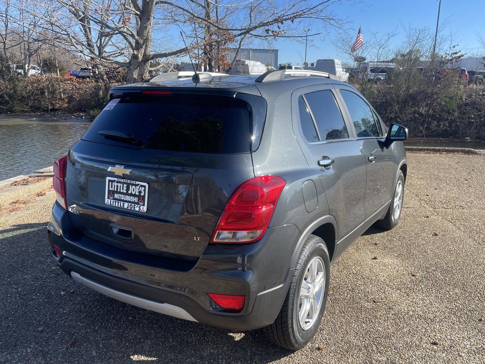 Used 2017 Chevrolet Trax LT w/ LT Convenience Package image 5