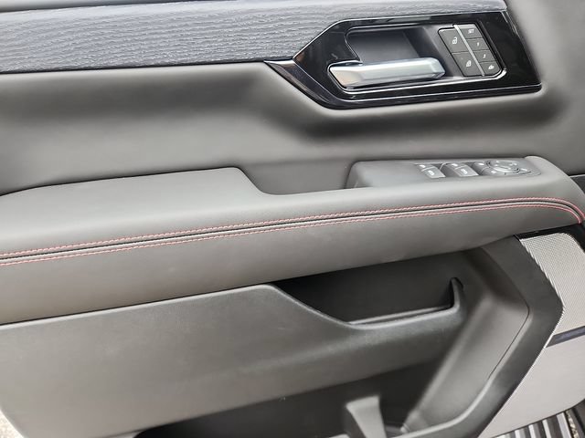 New 2026 GMC Yukon XL AT4 Ultimate AWD/4WD image 8