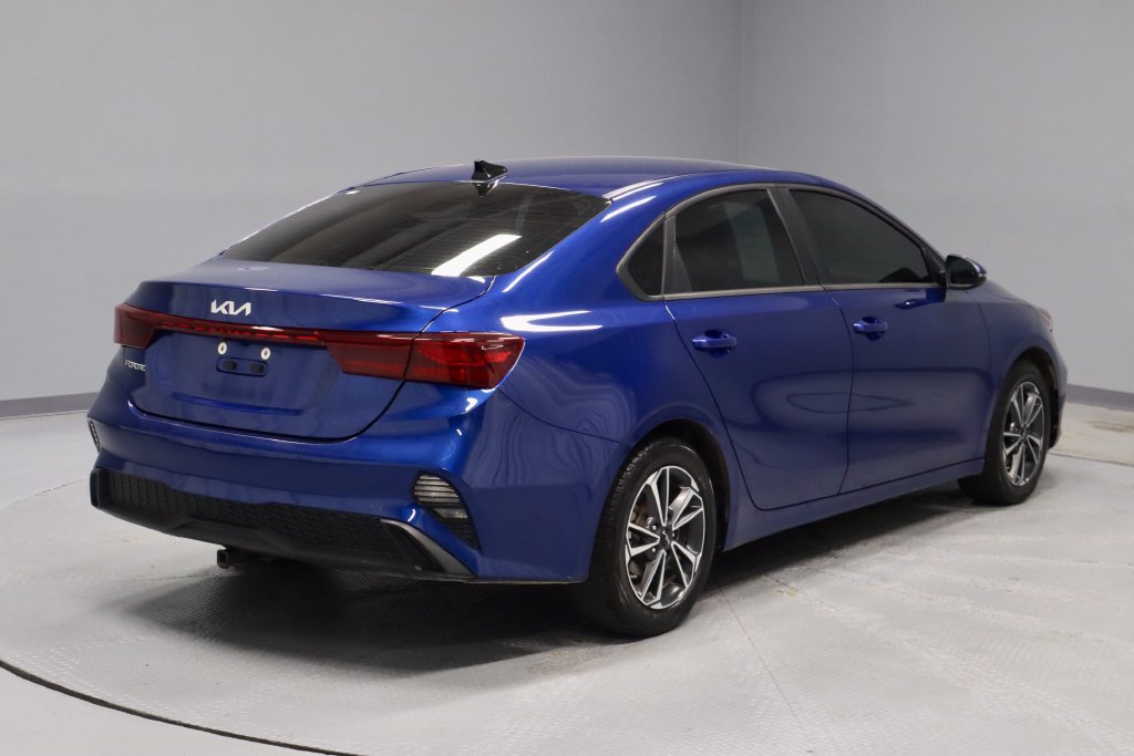 Used 2024 Kia Forte LXS w/ LXS Technology Package FWD image 11