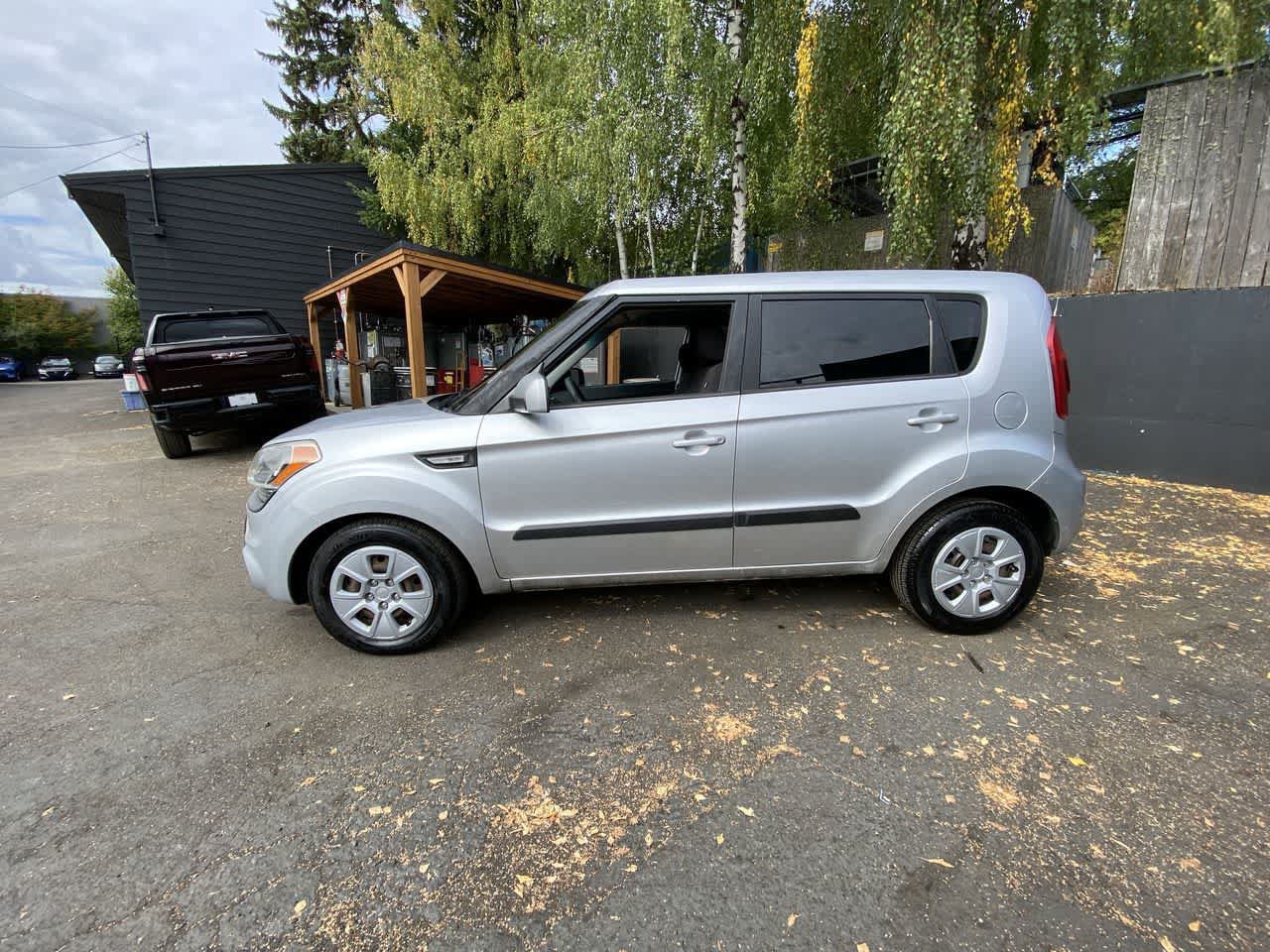 Used 2012 Kia Soul FWD image 3