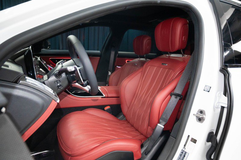 Used 2026 Mercedes-Benz S 63 AMG S image 12