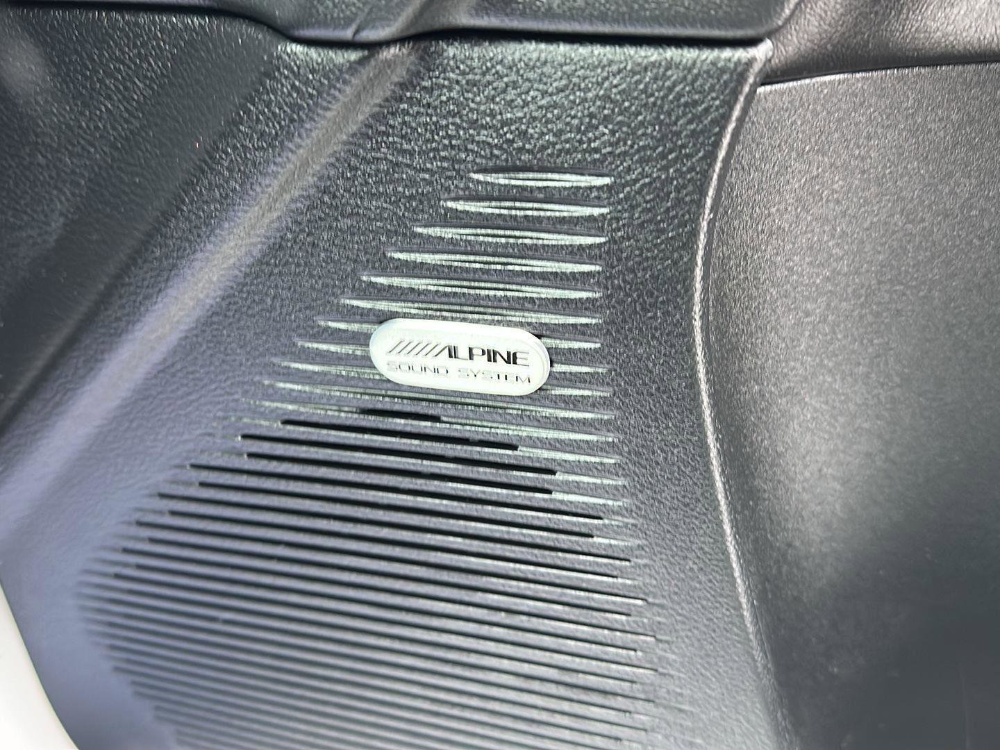 Used 2023 Dodge Challenger SXT w/ Plus Package image 19