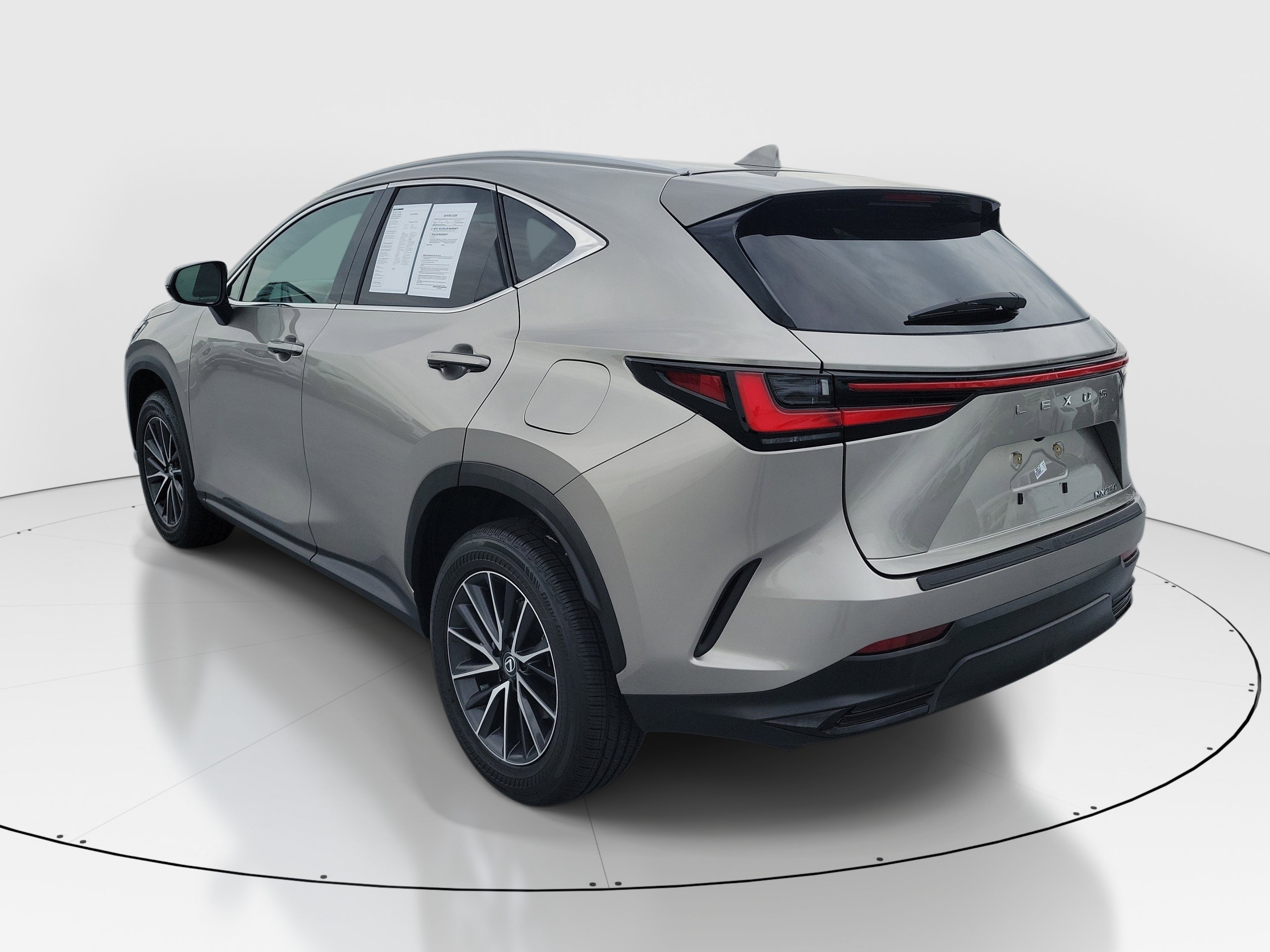 Certified 2024 Lexus NX 250 FWD w/ Towing Package (2000 Lbs) image 4