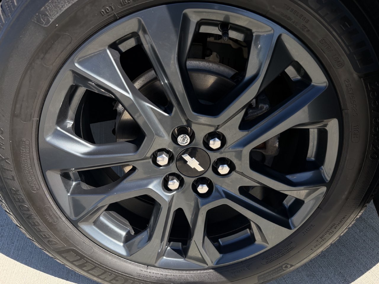 Used 2021 Chevrolet Traverse RS FWD image 9