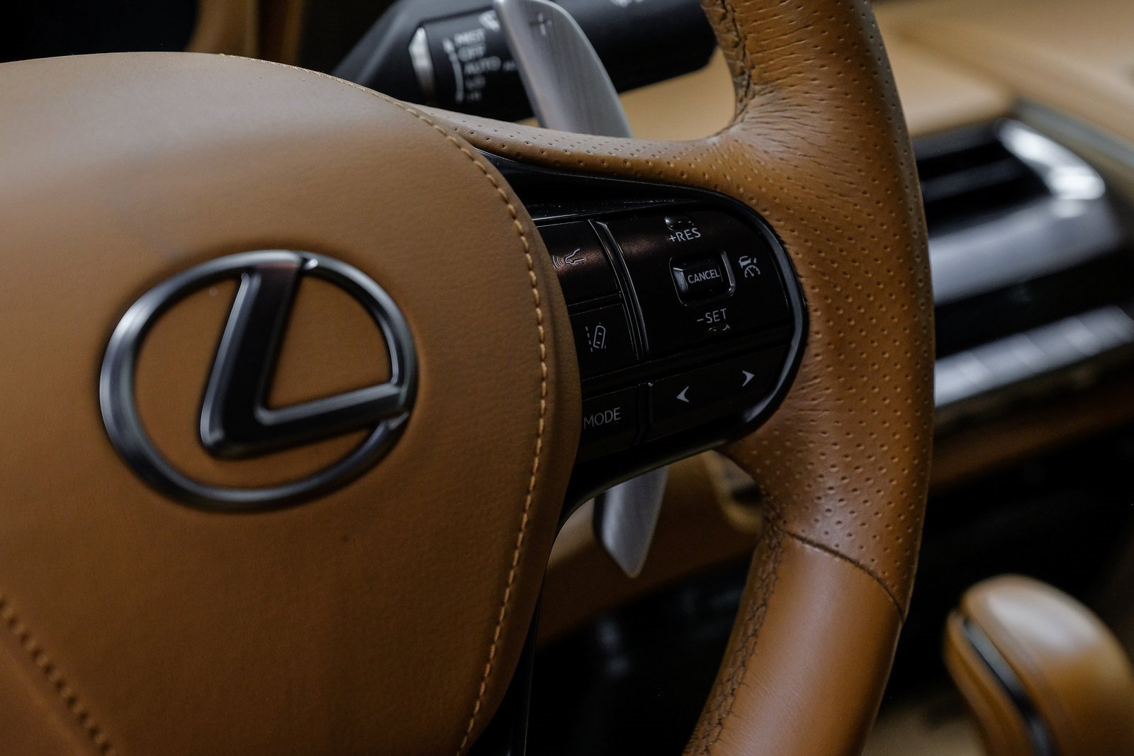 Used 2021 Lexus LC 500 Coupe w/ Performance Package image 23