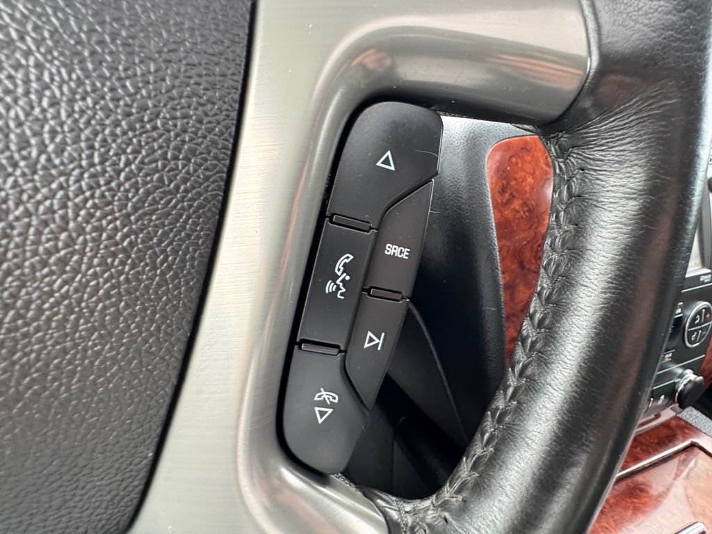 Used 2013 Chevrolet Suburban LTZ AWD/4WD image 32