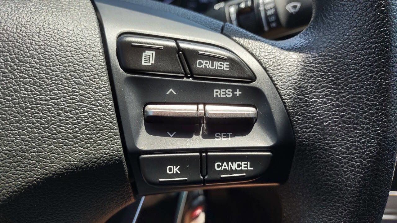 Used 2019 Hyundai Elantra SEL image 16