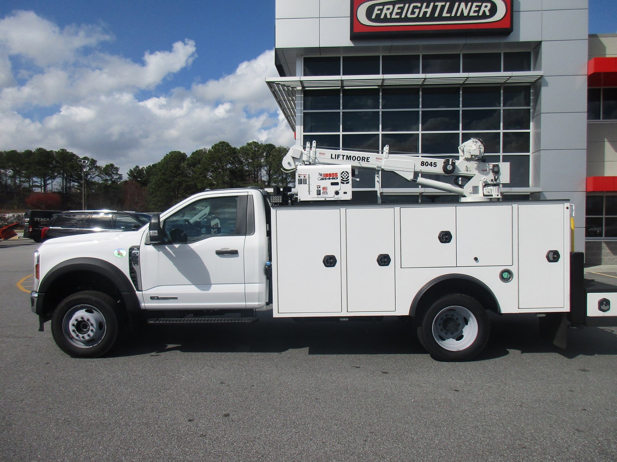 New 2025 Ford F550 4x4 Regular Cab Super Duty image 6