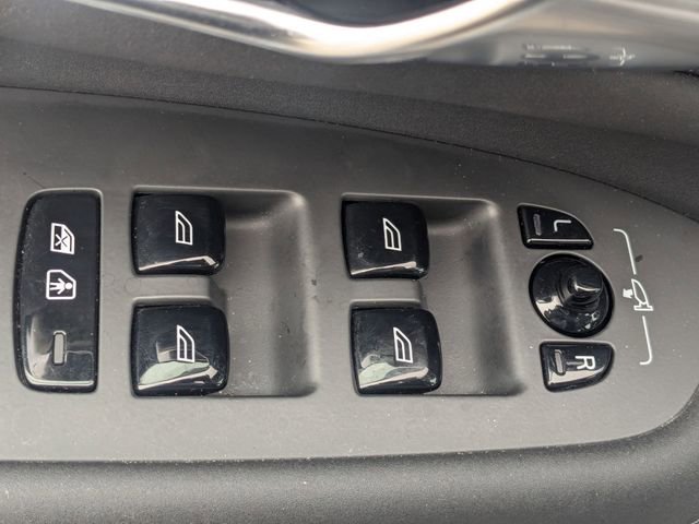 Used 2025 Volvo XC90 B6 Plus image 12