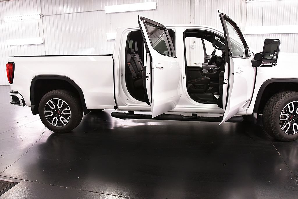 Used 2023 GMC Sierra 1500 AT4 w/ Technology Package AWD/4WD image 37