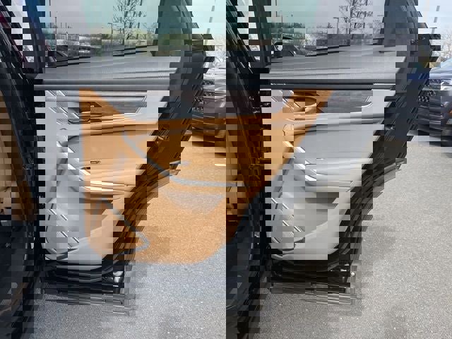 Used 2021 Jaguar F-PACE S image 19