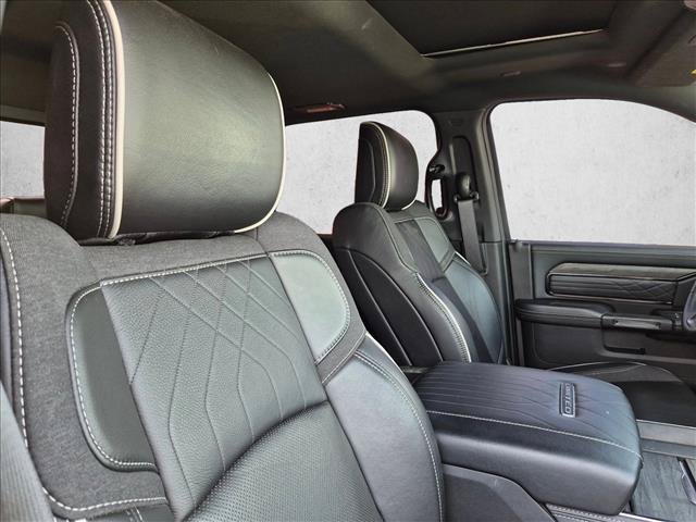Used 2025 RAM 3500 Limited AWD/4WD image 18